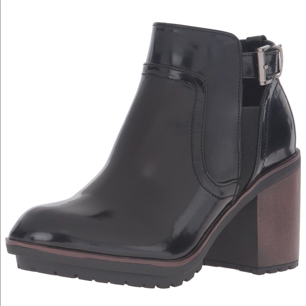 NIB Black Boxed In Rugged Sole Ankle Boots - Picture 4 of 7
